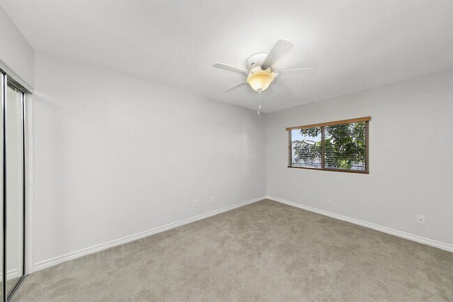 Building Photo - "Charming 2-Bed, 2-Bath in Heart of San Diego – 820 Sq Ft of Modern Living!"