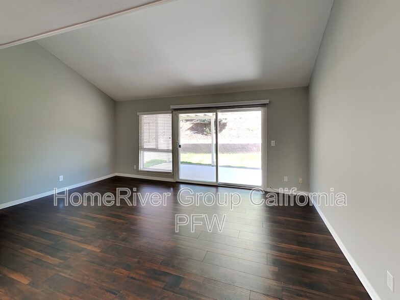Building Photo - 2862 Hillman St