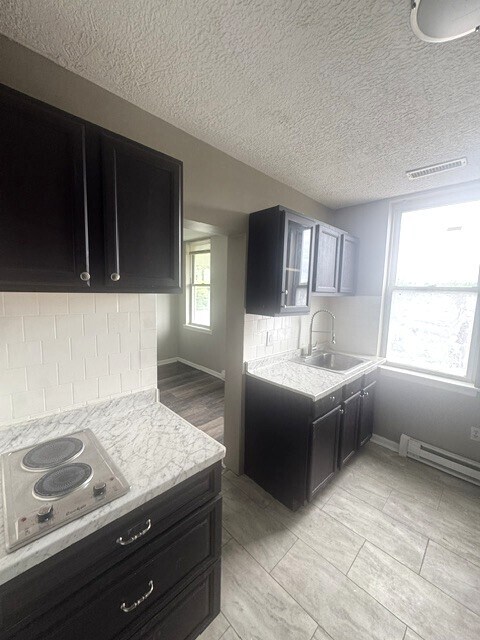 Building Photo - 2917 Poplar Terrace