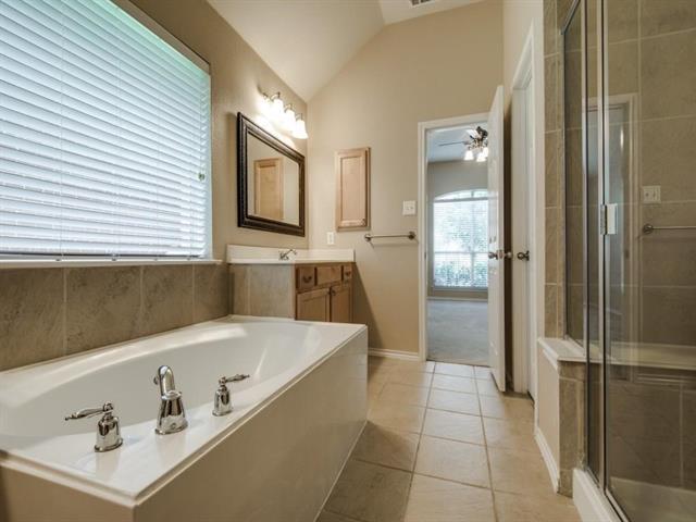 Building Photo - 12770 Swan Lake Dr