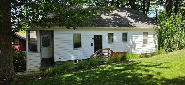 Building Photo - 109 Green Hill Pkwy