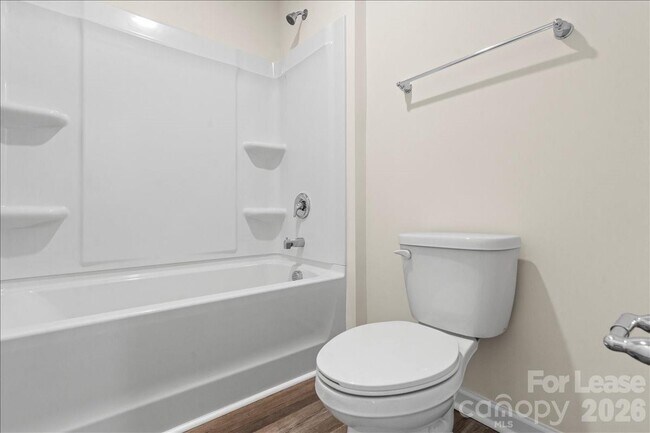 Building Photo - 1339 37th Ave Lane NE