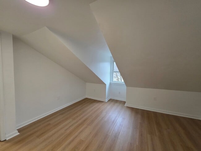 Building Photo - Fully Rehabbed 3 bedroom 2 bathroom house for rent!