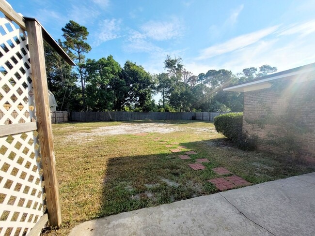 Building Photo - 4 bedroom home near NAS Pensacola West Gate