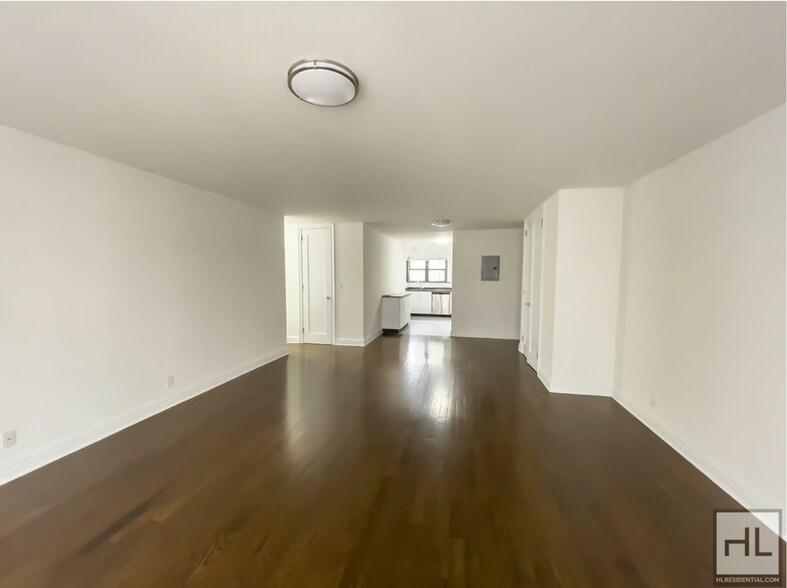 Building Photo - East 89 Street