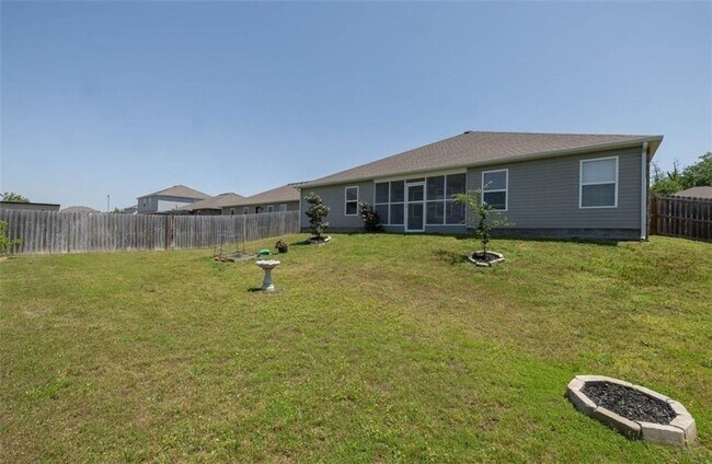 Building Photo - 6108 SW Warrington Rd