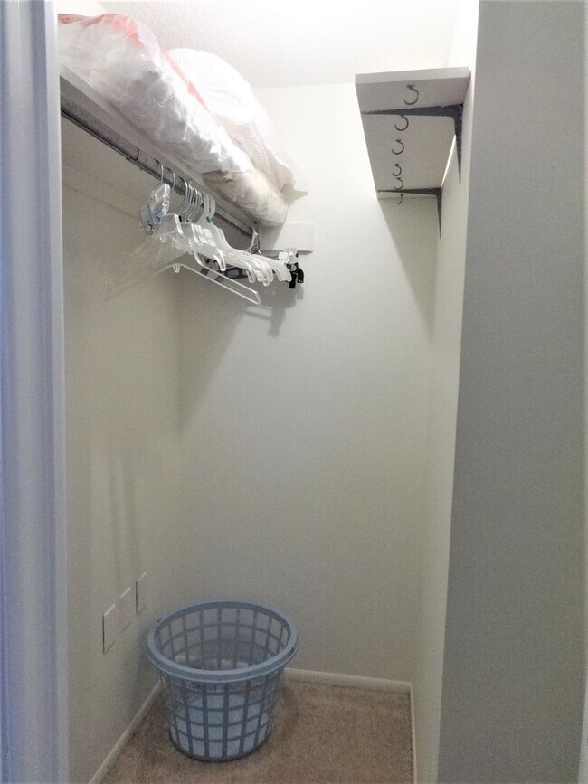 Building Photo - SPECIAL PRICE! 2BR/2BA 2nd Floor Condo in Capri Isles