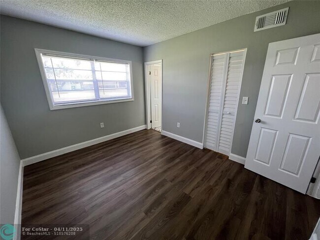 Building Photo - 2605 NW 135th St