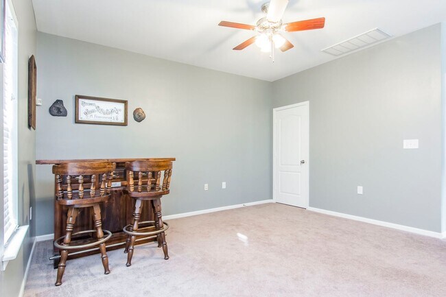 Building Photo - 1132 Grace Hill Dr
