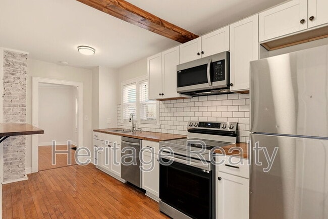 Building Photo - 3820 Sutherland Ave