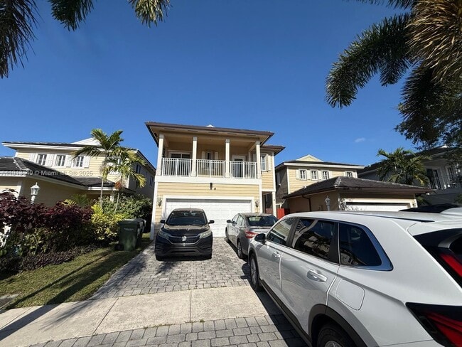 Building Photo - 239 SE 31st Terrace