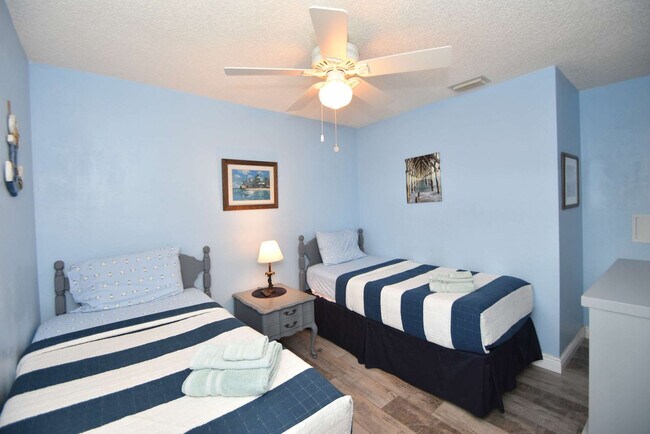 Building Photo - 3 Cherokee Ct W