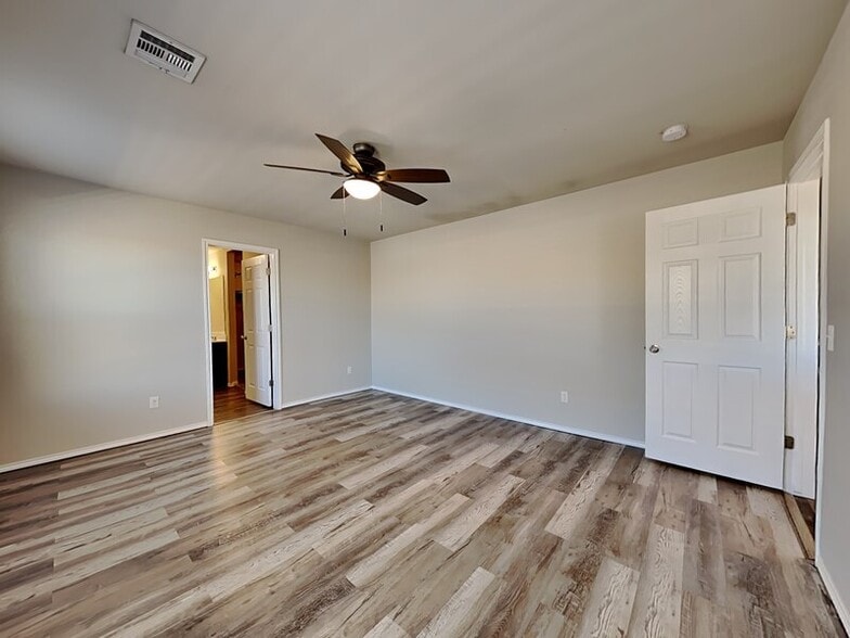 Building Photo - 11513 Ruger Rd