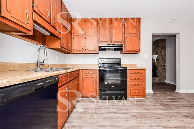 Building Photo - Welcome to your new Ellenwood haven!