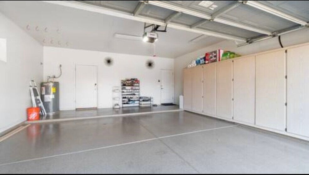 Building Photo - 21562 N 58th Ave
