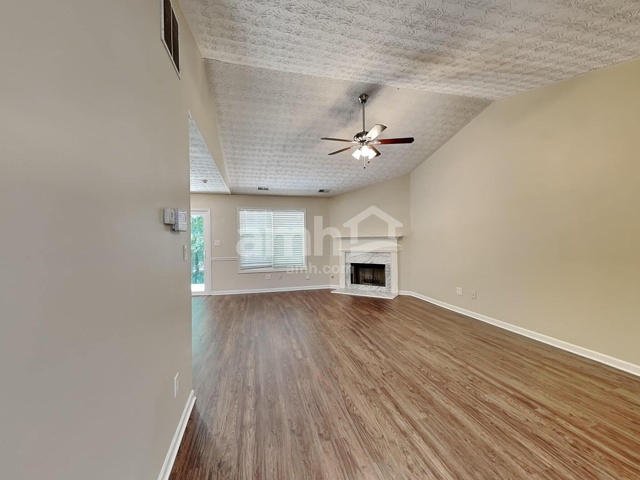 Building Photo - 177 Waters Edge Dr