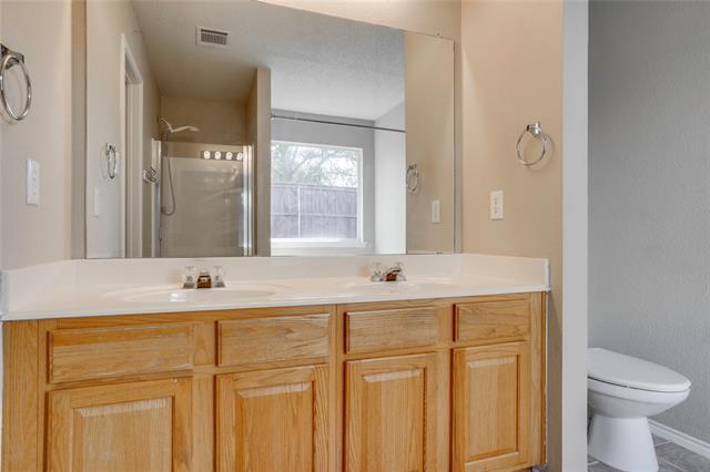 Building Photo - 9940 Carter Dr