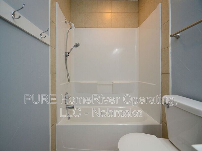 Building Photo - 2121 S 163rd Cir