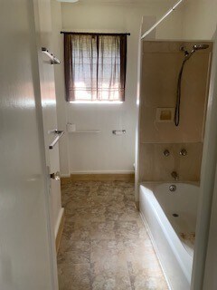 Building Photo - 3 BED 1 BATH BIG YARD  WITH CARPORT KANEOHE