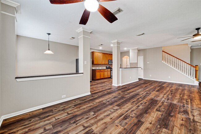 Building Photo - 5403 Canyon Hollow Dr