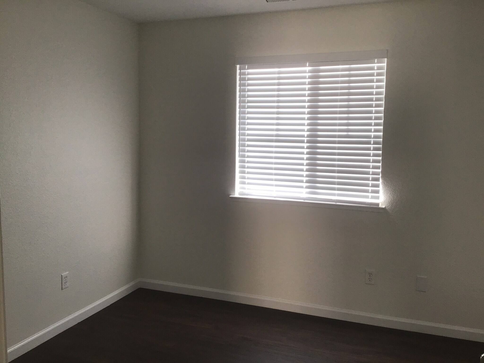 Building Photo - 3976 Dominus Dr