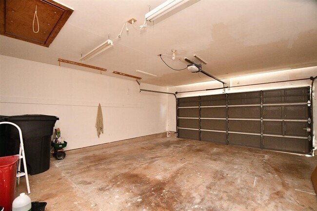 Building Photo - 12814 Ashford Meadow Dr