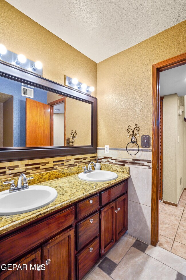 Building Photo - 1325 James Dudley Dr