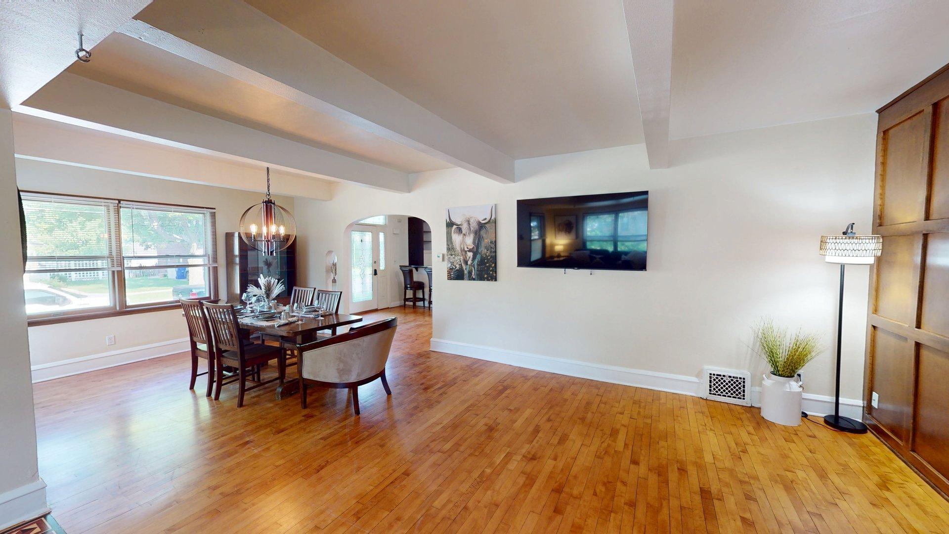 Building Photo - 1625 N Union St