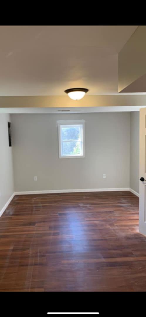 Building Photo - Bright and Cheery 4 Bedroom Home in Desiriable Sheffield Neighborhood