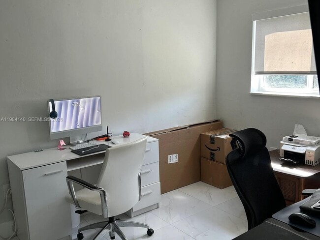 Building Photo - 16231 SW 99th Ct