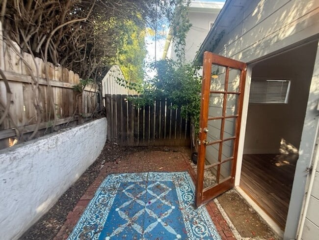 Building Photo - 3024 Third Ave