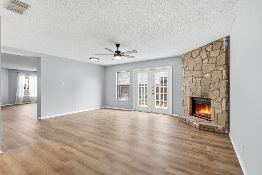 Building Photo - 9110 Roquefort