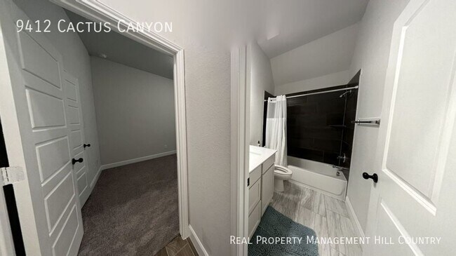 Building Photo - 9412 Cactus Canyon