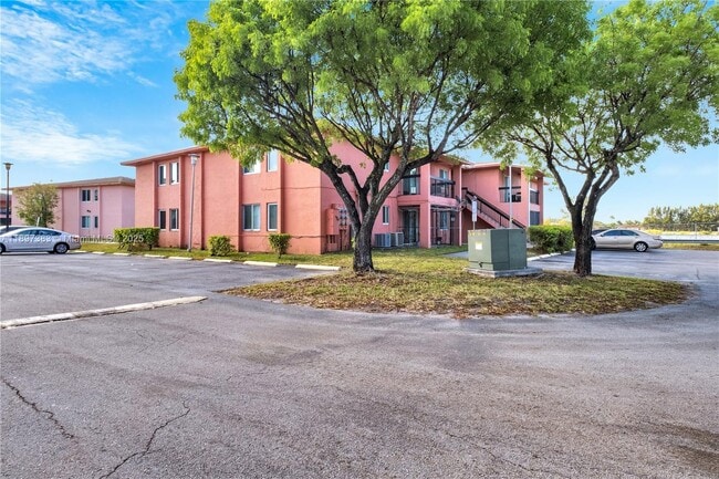 Primary Photo - 2020 NW 119th St