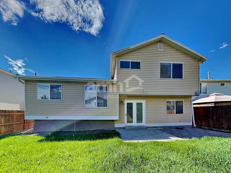 Building Photo - 5544 Lopalena Cir
