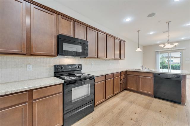 Building Photo - 2629 Chambers Dr