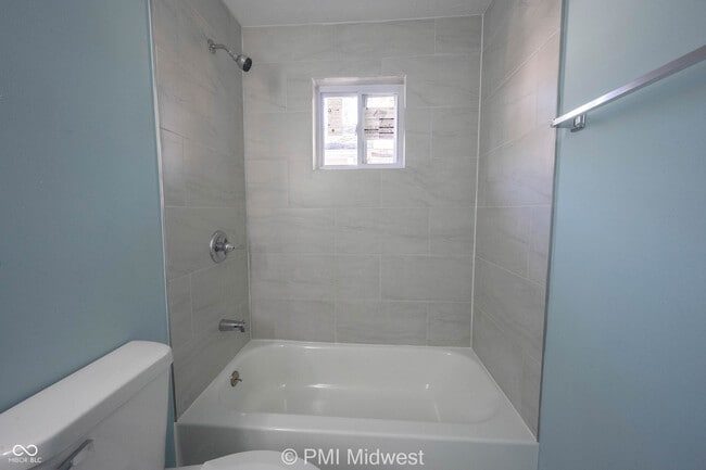 Building Photo - 2945 N Denny St