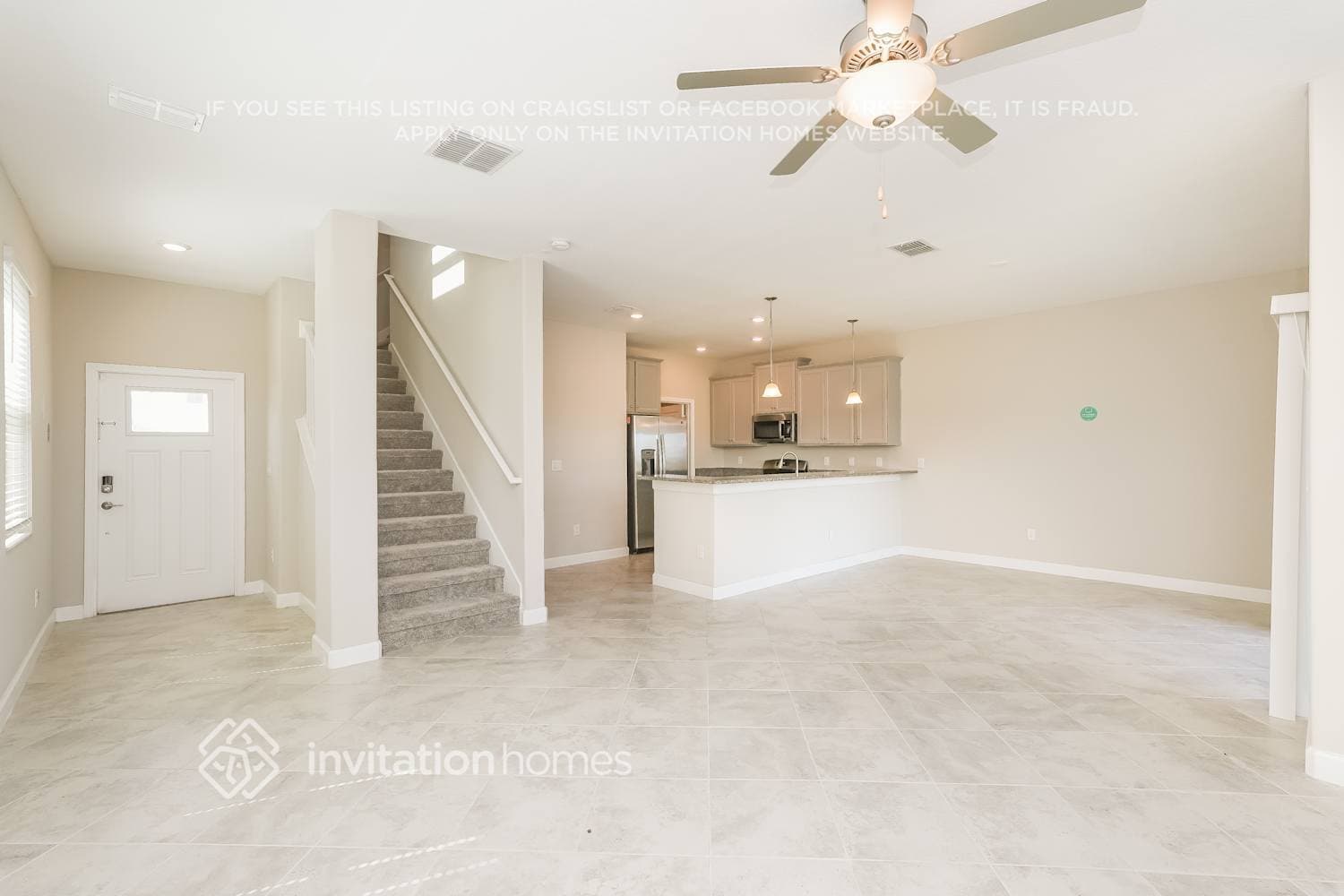 Building Photo - 2900 Coach Manors Way