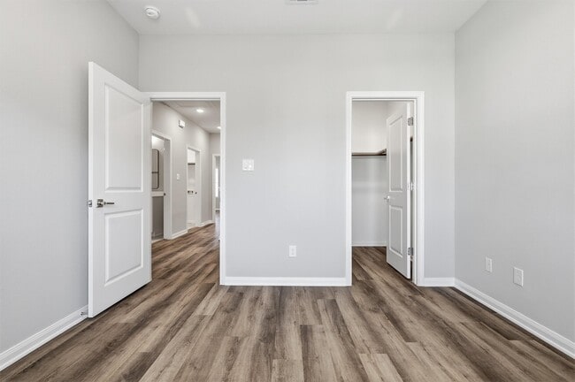 Building Photo - 9912 Clark Cyn Ln