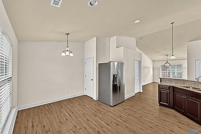 Building Photo - 130 Tybee Dr