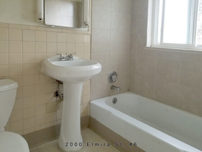 Building Photo - 2000 N Elmira St
