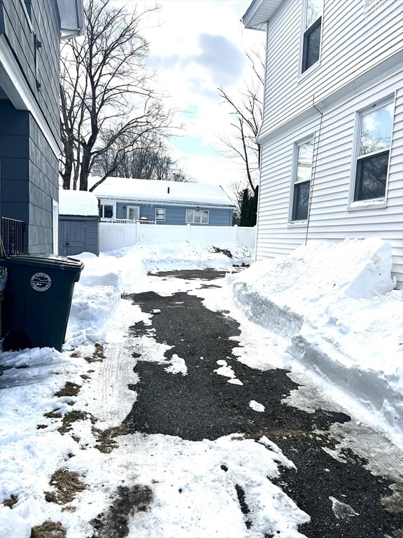 Building Photo - 52 Lincoln St