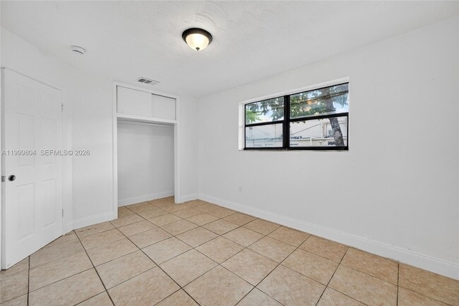 Building Photo - 762 NE 131st St