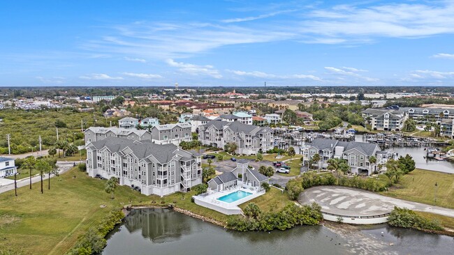 Building Photo - 5727 Biscayne Ct