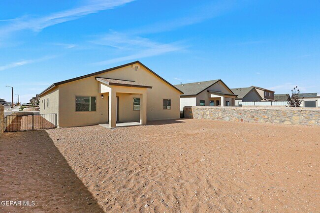 Building Photo - 12616 Zollinger Ave