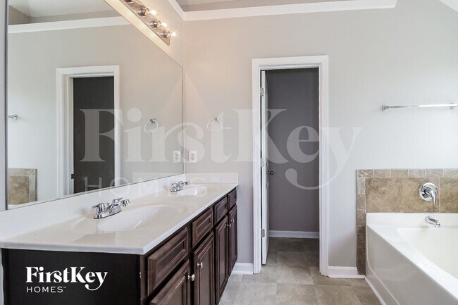 Building Photo - 7807 Wrotham Cir