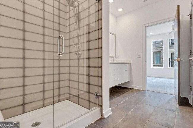 Building Photo - 400 Pratt Dr SE