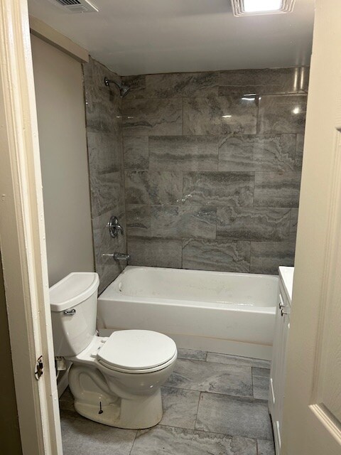 Building Photo - 1640 N Lamon Ave