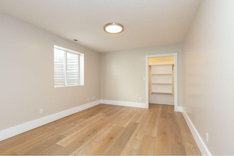 Building Photo - 265 S 900 W