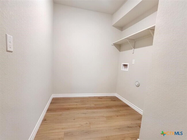 Building Photo - 6314 Matagorda Rd